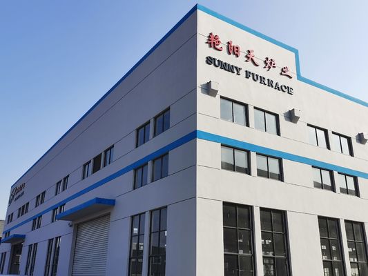 열 제어용으로 설계된 ± 5 C 등온 영역의 온도 균일성을 제공하는 모듈식 조립 산업용 세라믹 가마